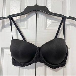 6/$24 ~Maidenform 36C Push Up Bra -Black with lace
